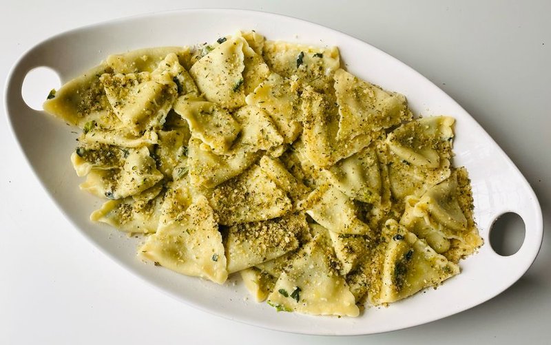 Ravioli z ricottą i szałwią